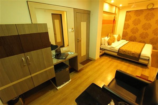 Hotel Princess Ankleshwar Exterior photo